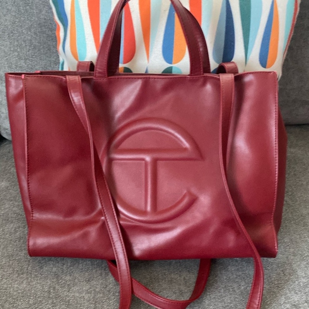 Telfar Med. Oxblood